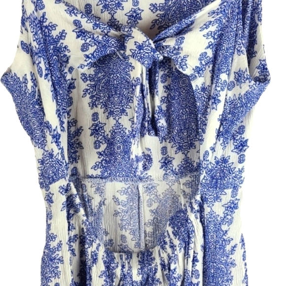 Vintage Porcelain Print Open Back Shorts Romper in White, Blue, Size XS - Picture 4 of 6